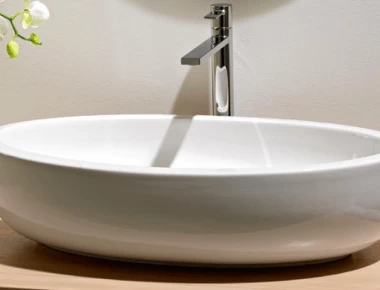 Ξεβουλώστε τον νιπτήρα με δυο υλικά από το ντουλάπι σας